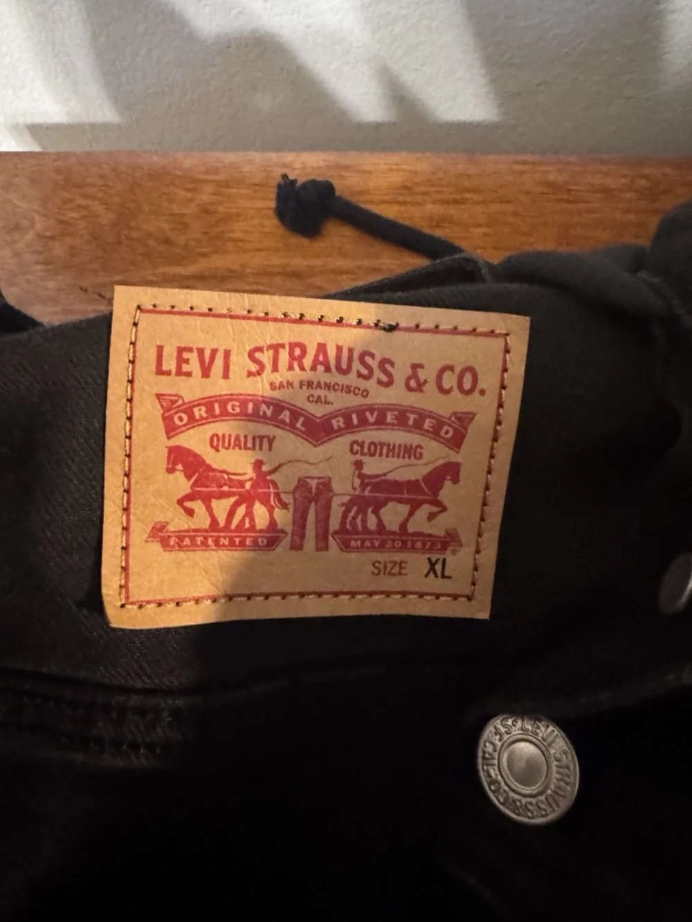 Levi's XL Solid Black Long Sleeve Hooded Hybrid Original Trucker Jacket - EUC